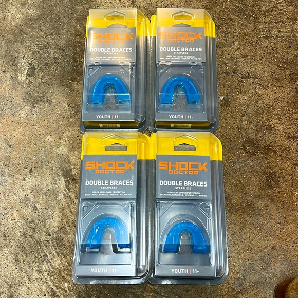 Bundle of 4 youth mouth guards 11- - Picture 1 of 3